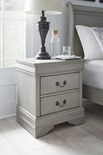 Kordasky Gray Wood 2-Drawer Nightstand