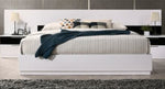 Bahamas White/Black Lacquer Wood Cal King Bed