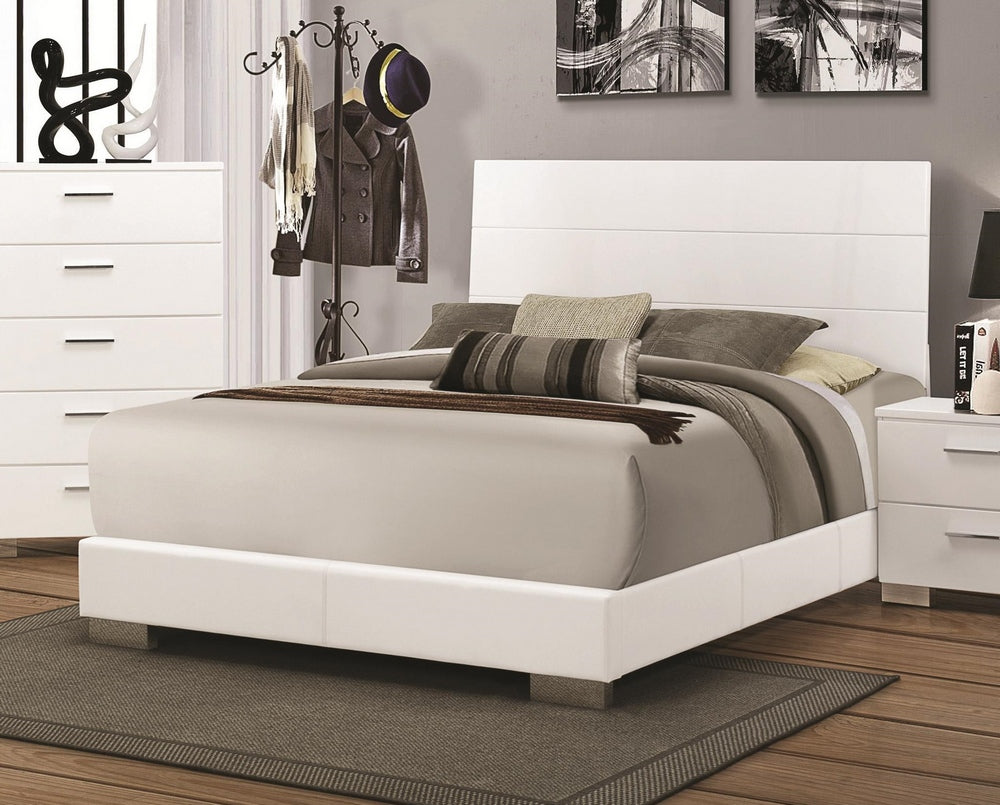 Felicity Glossy White Wood Queen Panel Bed