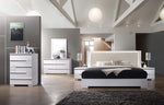 Athen White Lacquer Wood Queen Bed