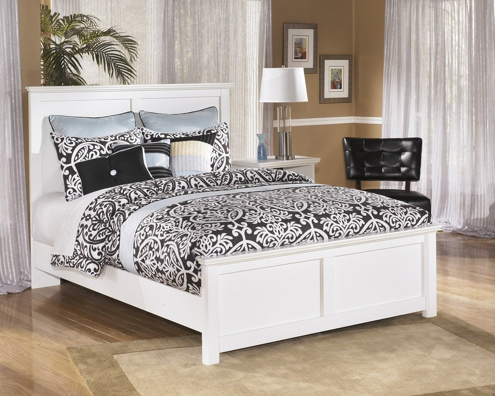 Bostwick Shoals White Wood Queen Panel Bed