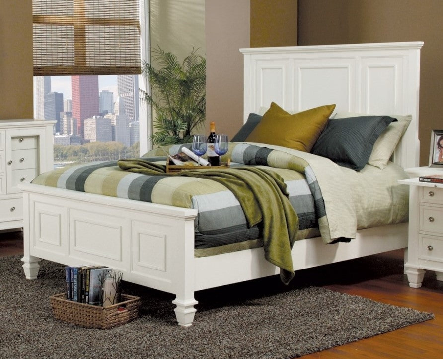 Sandy Beach White Wood Queen Panel Bed
