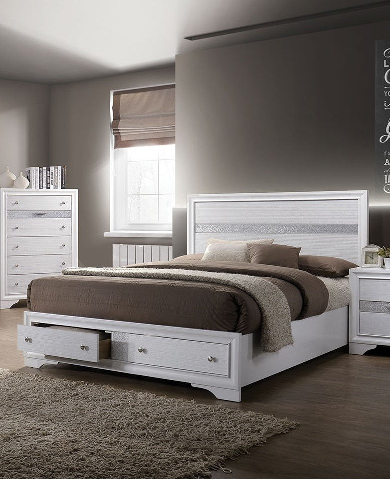 Chrissy White Solid Wood King Bed