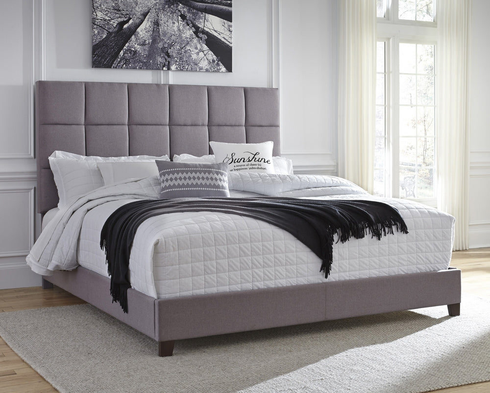 Dolante Gray Fabric King Upholstered Bed