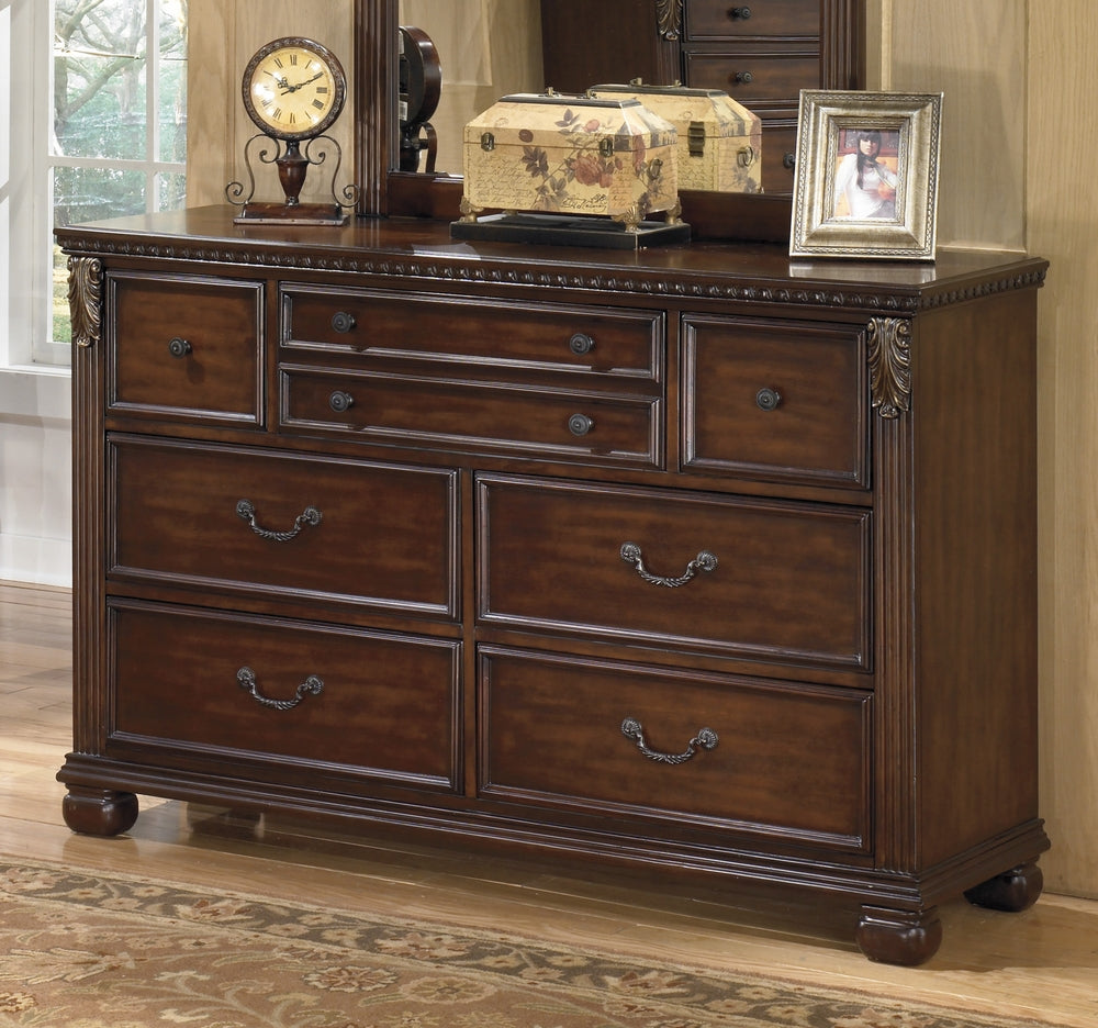 Leahlyn Warm Brown Wood 7-Drawer Dresser