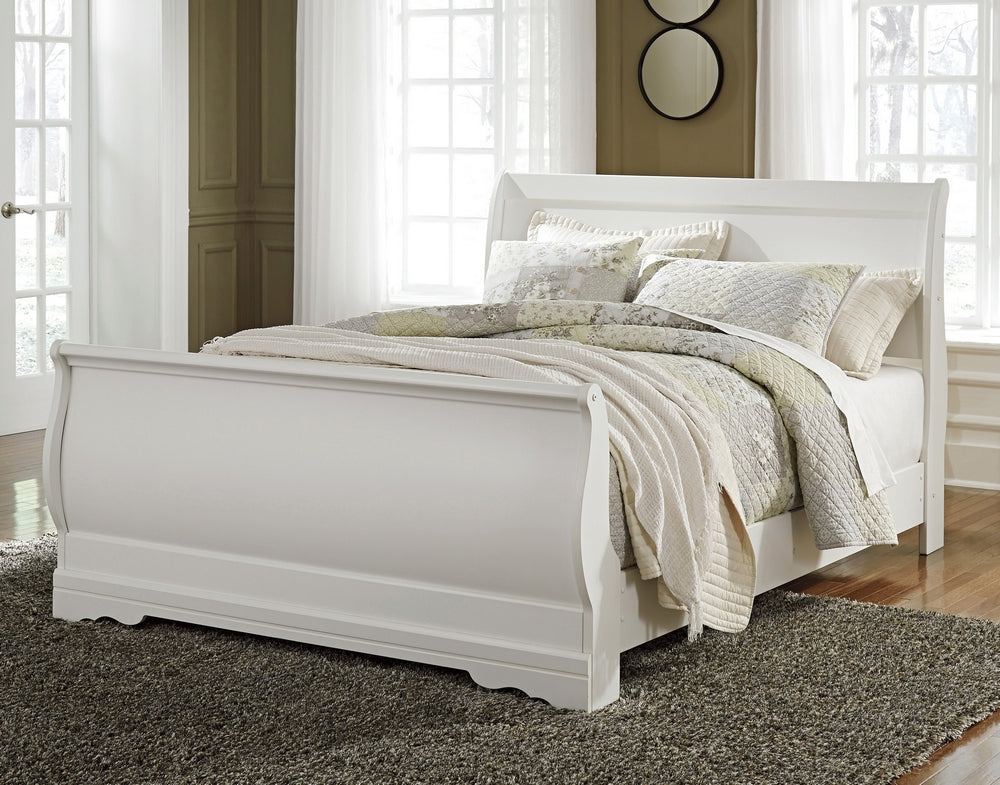 Anarasia White Wood Queen Sleigh Bed