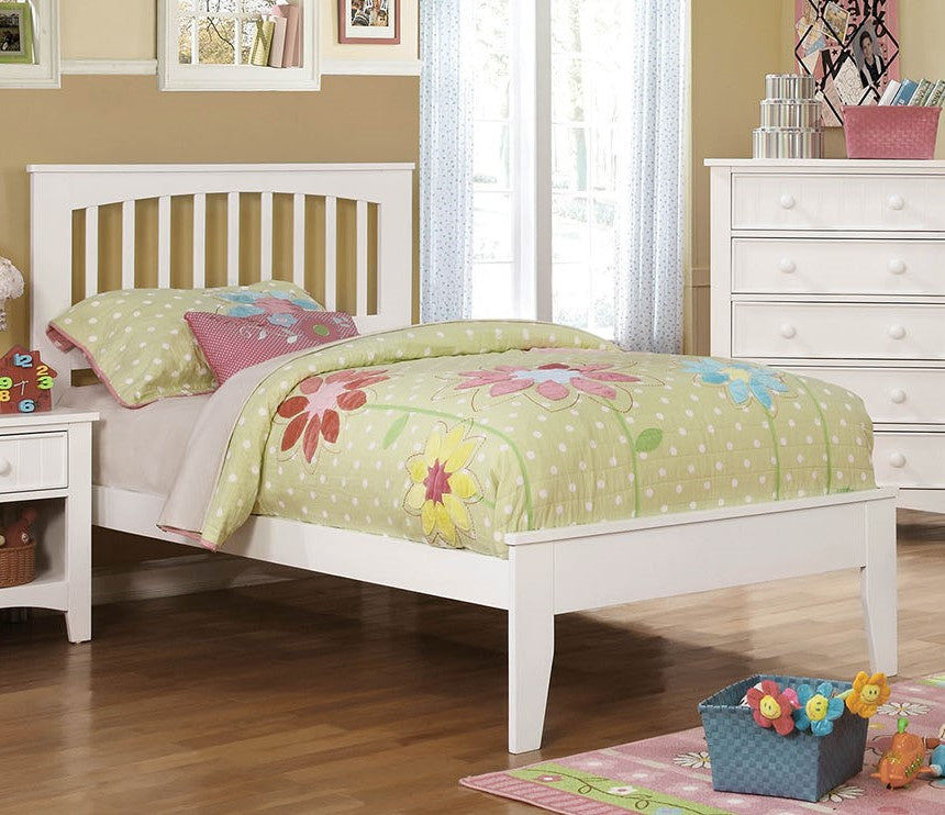 Pine Brook White Wood Full Bed